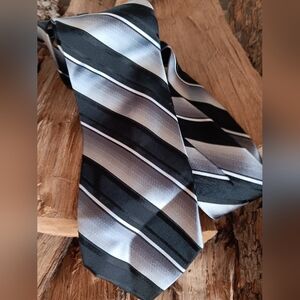 100% silk tie